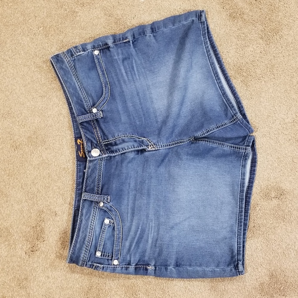 Seven7 denim Jean shorts